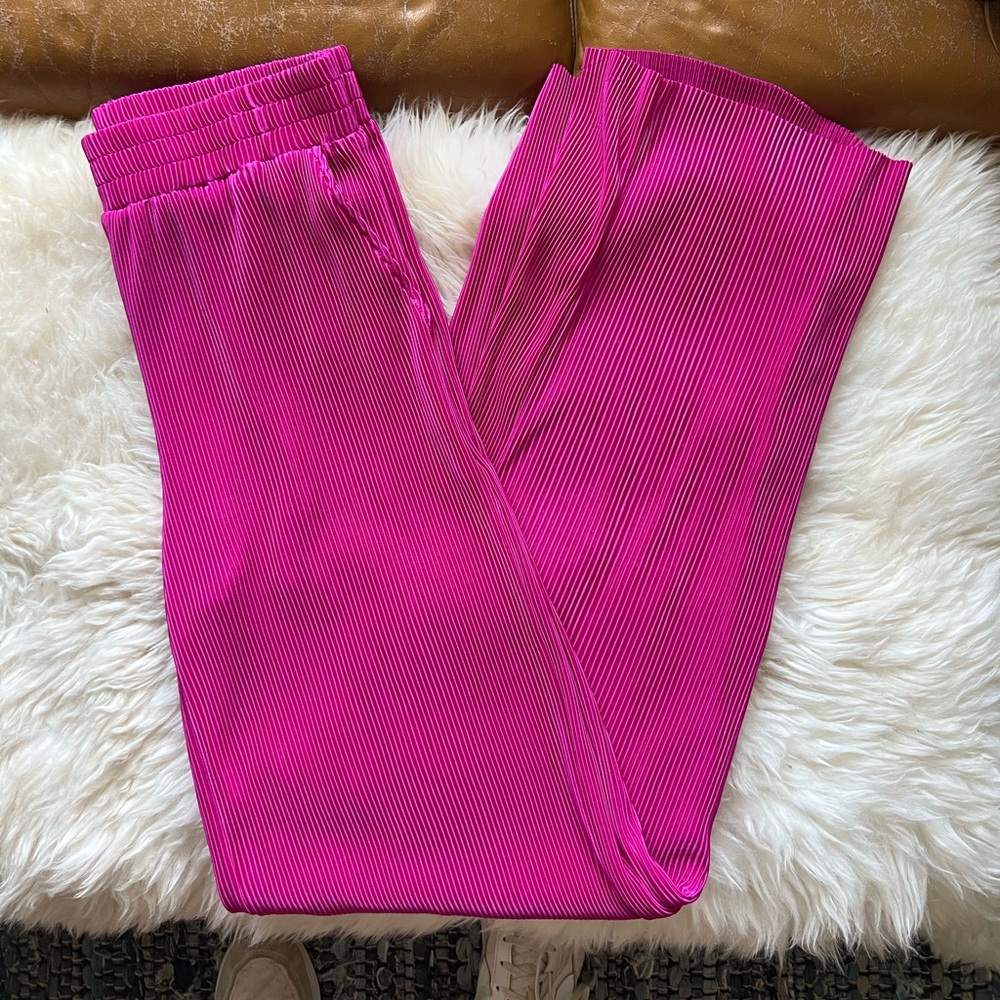Ellison Pleated Wide Leg Pants